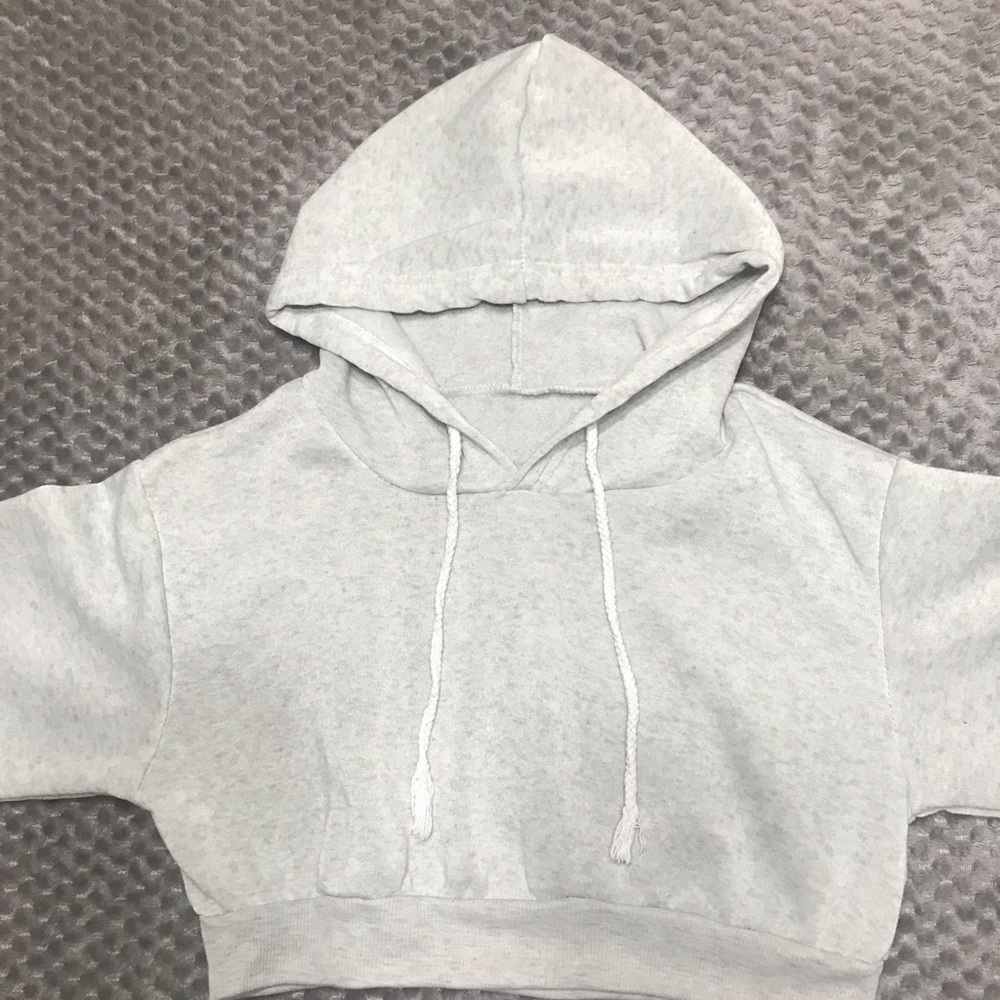 Super soft high cropped grey hoodie!